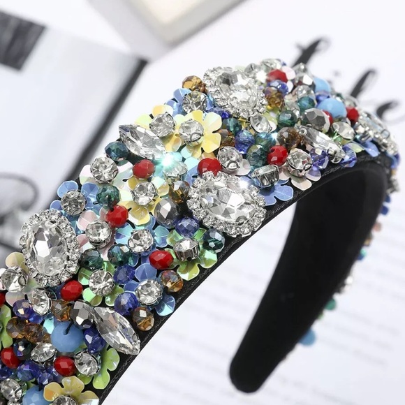 Super Elegant Embellished Headband to Enhance your Casual or Night Our Hair look - Picture 4 of 10